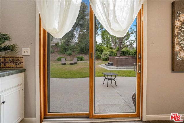 12084 London Grove Court, Moorpark CA: https://media.crmls.org/mediaz/35e65107-b50d-4a4c-b706-eed1084b6f0d.jpg