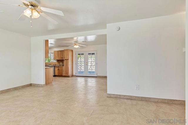 9548 Abbeyfield Rd, Santee CA: https://media.crmls.org/mediaz/35e8da71-7837-4680-a62b-6dfd70b155a4.jpg