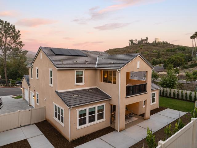 17582 Boca Raton Ln, Poway CA: https://media.crmls.org/mediaz/35e9825f-8283-4409-abb2-46eb7b6ddd98.jpg