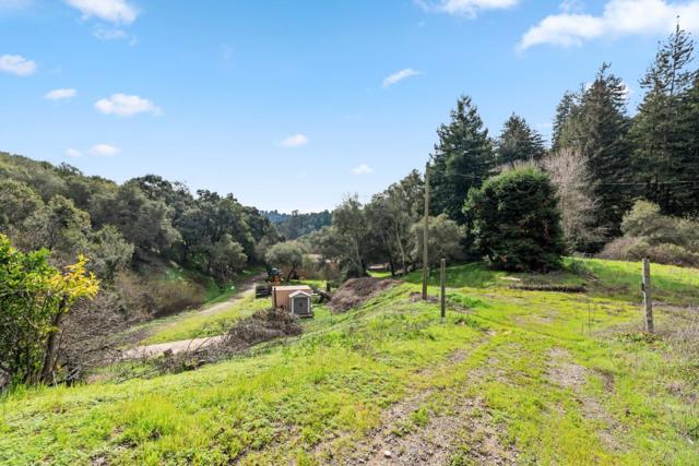 530 Apple Valley Lane, Watsonville CA: https://media.crmls.org/mediaz/35e9e110-bba7-4418-adc9-25eaf8ce12ca.jpg