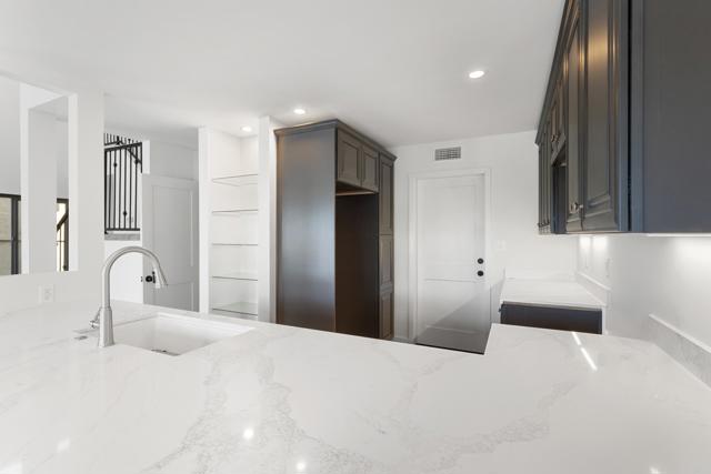 Detail Gallery Image 14 of 49 For 4737 Edison St., San Diego,  CA 92117 - 3 Beds | 2/1 Baths