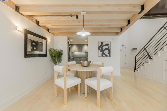 999 16Th St, San Francisco CA: https://media.crmls.org/mediaz/35eb1d2e-39a8-4280-95b7-0957f2f3bc89.jpg