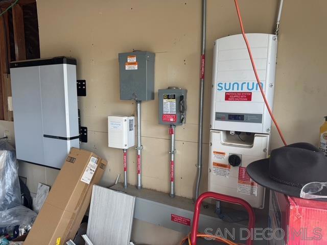 12710 Montauk St, Poway CA: https://media.crmls.org/mediaz/35ebab59-8d5b-459d-bb1c-b3b42abd5ab4.jpg