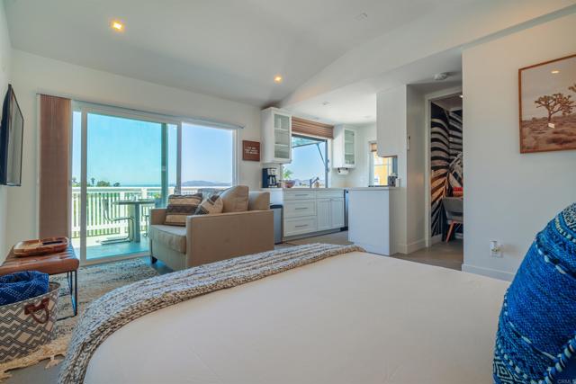 3554 56 Sydney Place, San Diego CA: https://media.crmls.org/mediaz/35ebf287-30f2-4d20-8895-0eb5579a8e31.jpg