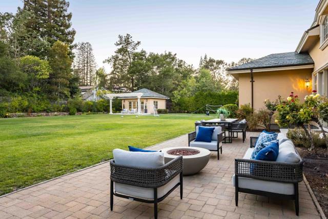 58 Marymont Avenue, Atherton CA: https://media.crmls.org/mediaz/35ec685c-0d4d-42c0-a8d2-87fd6a51ca65.jpg