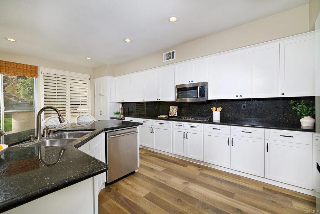 2360 Avenida Helecho - photo 14