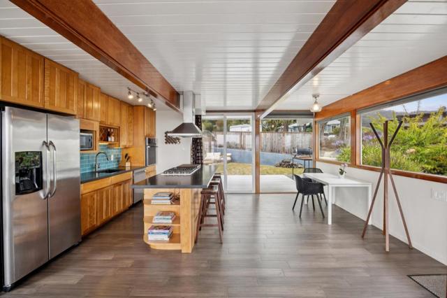 990 Avenue Alhambra, Half Moon Bay CA: https://media.crmls.org/mediaz/35ed0eb7-cc7a-4786-92b4-1892d535605d.jpg