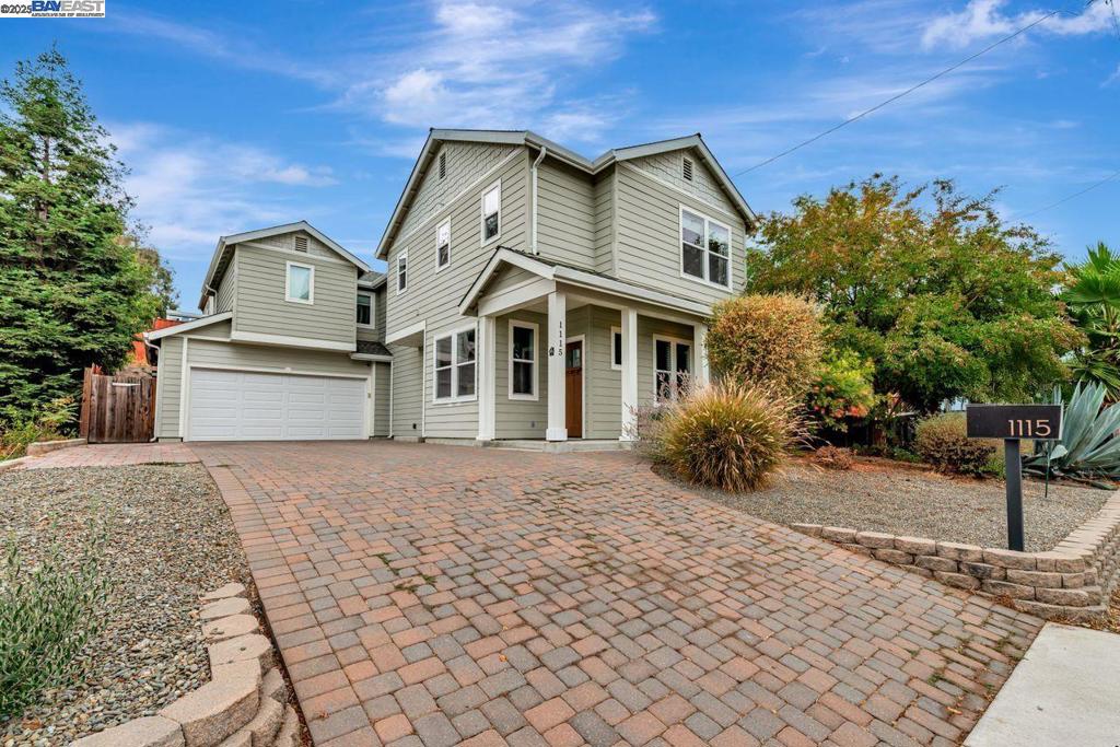 1115 Vine Ave