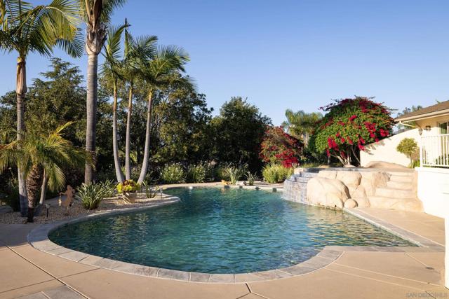 13671 Orchard Gate Rd, Poway CA: https://media.crmls.org/mediaz/35edbf64-490a-4809-8160-c9eb90b7ccee.jpg