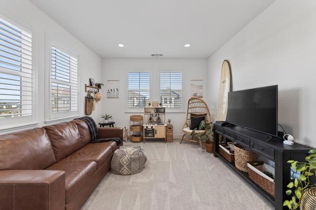 239 Bungalow Court, Marina CA: https://media.crmls.org/mediaz/35ee4a54-6def-4ba8-9c9b-c34180ab2be1.jpg