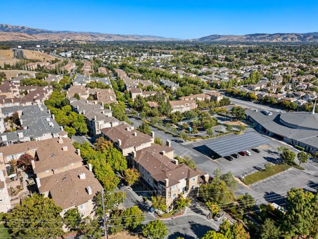 638 Marble Arch Avenue, San Jose CA: https://media.crmls.org/mediaz/35eea124-5721-4710-bd90-1d9e7eef6a95.jpg