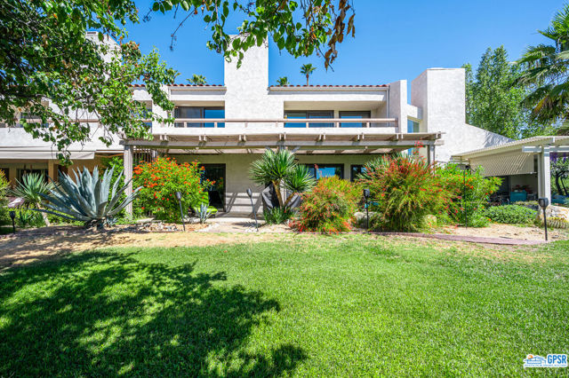 living room golf course views
