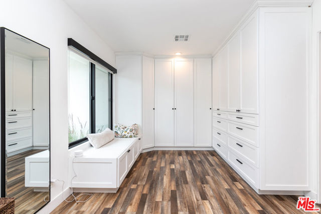 1865 El Monte Drive, Thousand Oaks CA: https://media.crmls.org/mediaz/35ef3af6-abf6-48a1-bc8e-96c8e77c9598.jpg