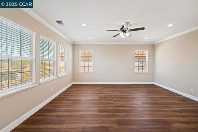 2901 Embleton Ln, San Ramon CA: https://media.crmls.org/mediaz/35efdcea-f712-4bf5-abeb-8f9a7c739c46.jpg