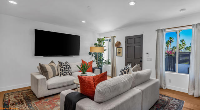 42602 Rancho Mirage Lane, Rancho Mirage CA: https://media.crmls.org/mediaz/35efea8d-b72a-4f8f-ace5-ddcc19500cba.jpg