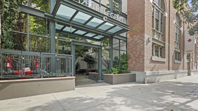 325 7Th Ave, San Diego CA: https://media.crmls.org/mediaz/35f28e28-1762-4154-b4d1-4d0732e0ffd0.jpg