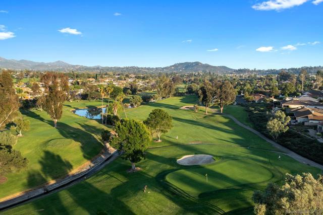 17268 Bernardo Oaks Dr, San Diego CA: https://media.crmls.org/mediaz/35f33e7a-7f6d-433d-8329-3bc8d54c5a4f.jpg