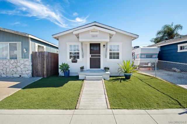 3809 Van Dyke Ave, San Diego CA: https://media.crmls.org/mediaz/35f38c90-aeb7-4370-b283-ac08d7c3258a.jpg