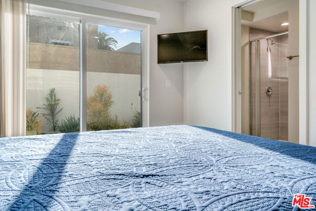 2627 Somerset Drive, Los Angeles CA: https://media.crmls.org/mediaz/35f3e423-3d8c-4c40-8ab0-7ef7a8019747.jpg