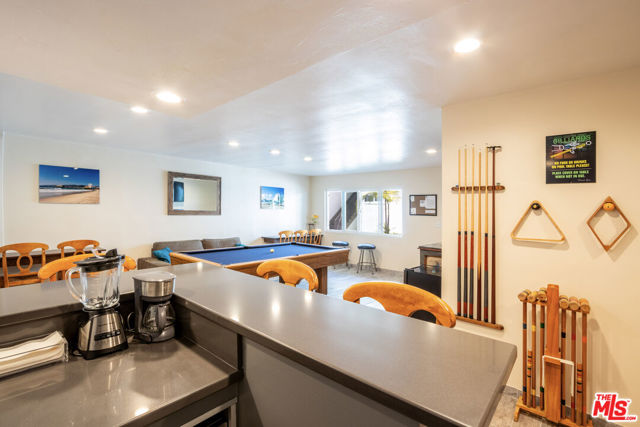 2721 2nd Street, Santa Monica CA: https://media.crmls.org/mediaz/35f605b8-0a13-4a31-bece-4d35a57e47c3.jpg