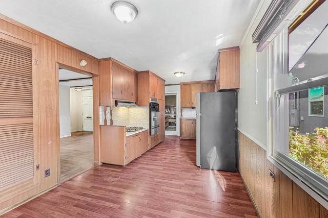 2537 Lessley Avenue, Castro Valley CA: https://media.crmls.org/mediaz/35f620f1-7646-48da-b4ed-c0cf2d8b42b3.jpg