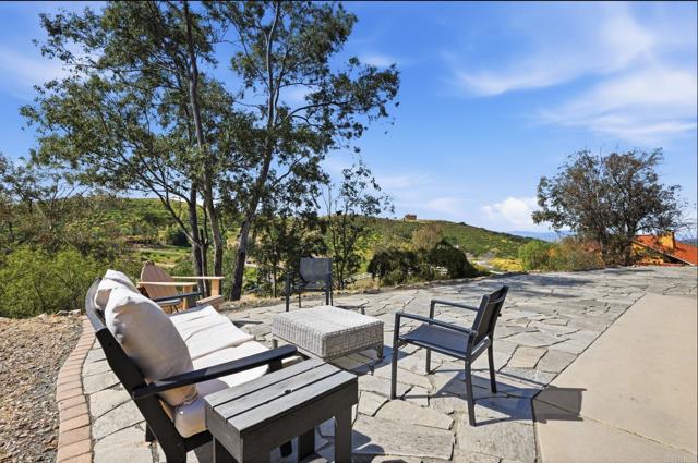 Detail Gallery Image 4 of 33 For 37875 Sage Rd, Hemet,  CA 92544 - 3 Beds | 2 Baths