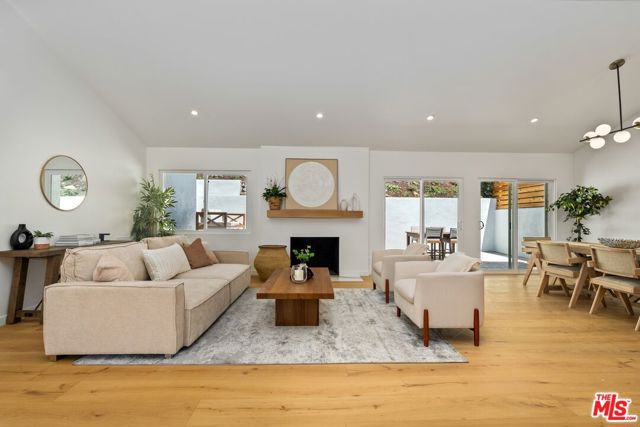 224 N Bundy Drive, Los Angeles CA: https://media.crmls.org/mediaz/35f65178-96e8-4157-a182-e14851f9b661.jpg