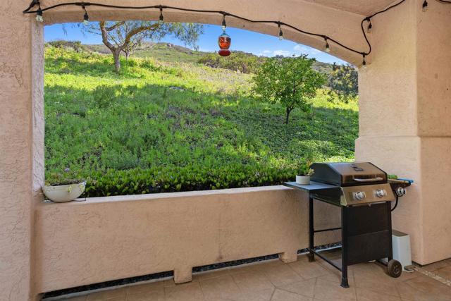 18515 Caminito Pasadero, San Diego CA: https://media.crmls.org/mediaz/35f72e2d-4c24-4a13-894e-17cec98563ce.jpg