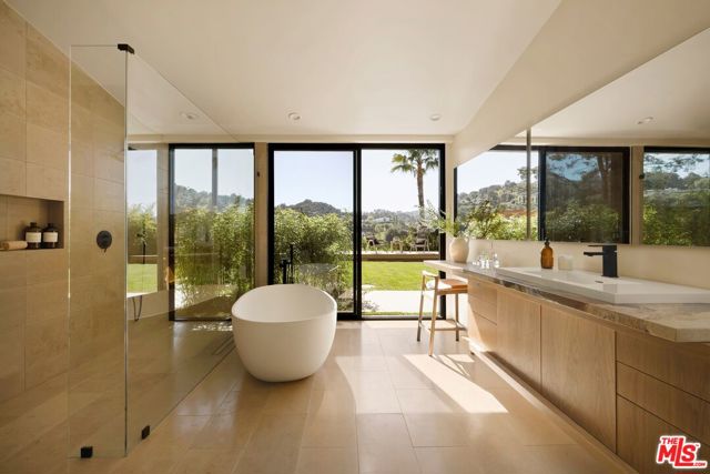 Image 9 of 21 For 3565 Crownridge Drive