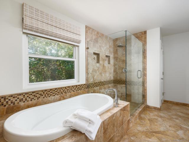 675 Silvergate Ave, San Diego CA: https://media.crmls.org/mediaz/35f849bf-0d22-4554-8d31-8978233c8ecf.jpg
