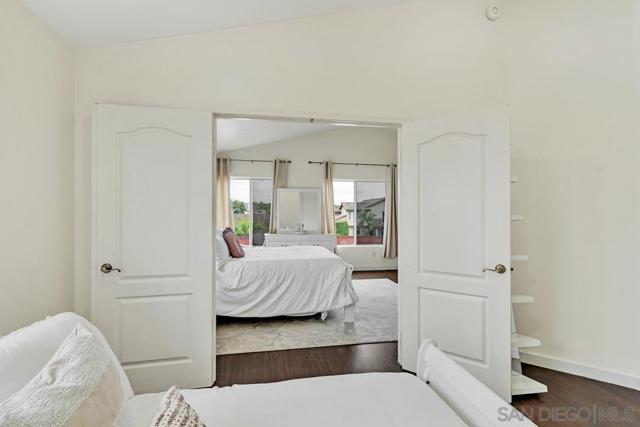 53 Avenida Descanso, Oceanside CA: https://media.crmls.org/mediaz/35f8dbf1-ca8f-461d-80dc-01d5d9ccd12f.jpg