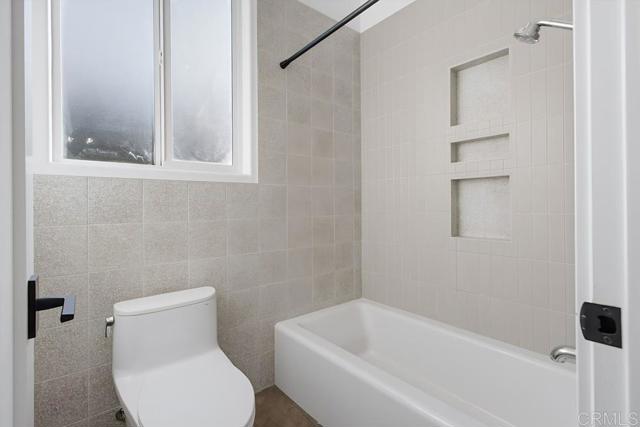 2241 Via Corto, Fallbrook CA: https://media.crmls.org/mediaz/35f9538b-e603-451d-ba37-31a01916a8e5.jpg