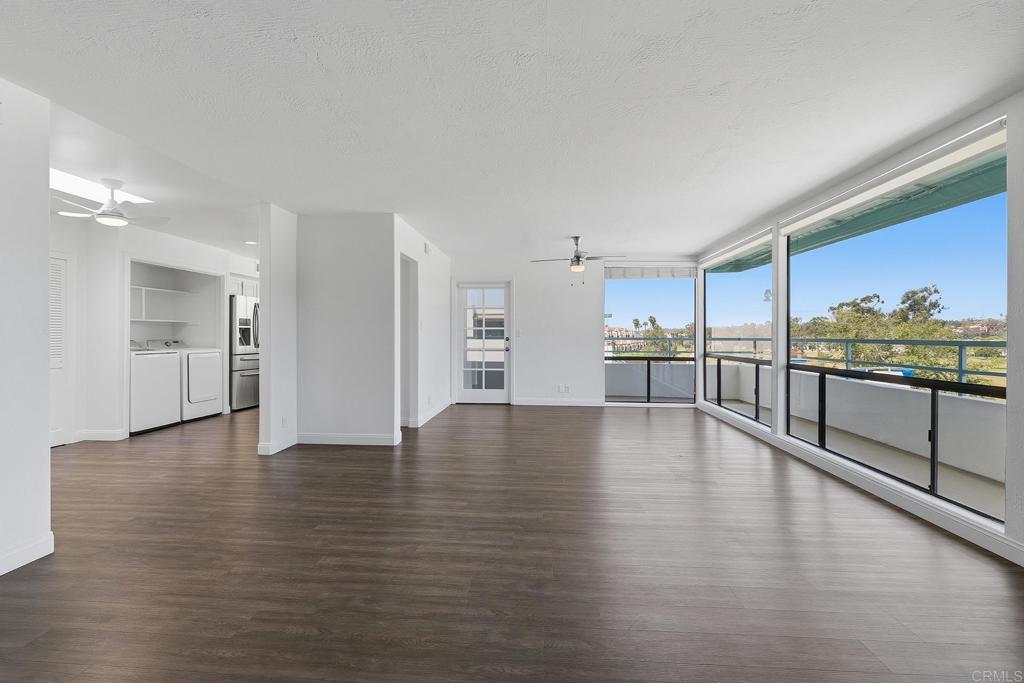 2558 Navarra Drive - photo 11