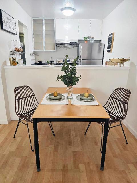 1551 Southgate Avenue, Daly City CA: https://media.crmls.org/mediaz/35fa9e4f-24ac-4386-9451-44a5b52cea45.jpg