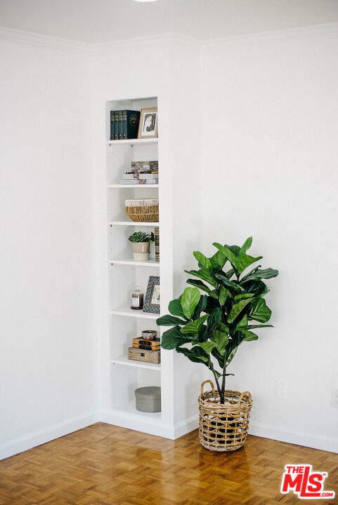 1242 S Barrington Avenue, Los Angeles CA: https://media.crmls.org/mediaz/35fb1f8b-0c09-4c76-b560-2c063df2efb3.jpg