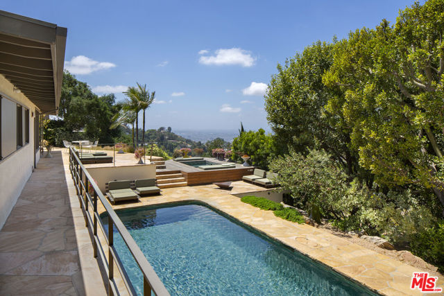 7400 Pyramid Place, Los Angeles CA: https://media.crmls.org/mediaz/35fb52cd-2ad0-42ad-b22c-33116f8b62df.jpg