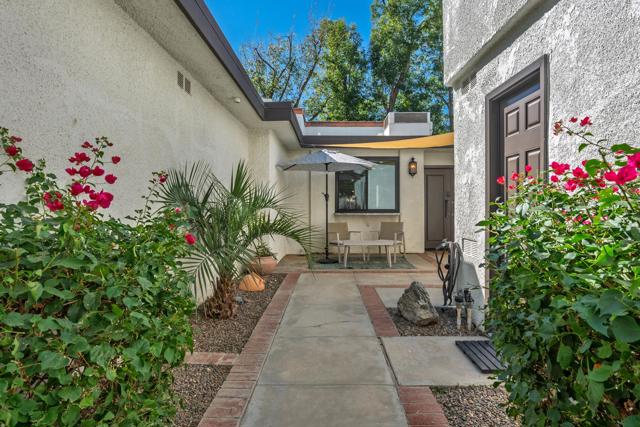 171 Avenida Las Palmas, Rancho Mirage CA: https://media.crmls.org/mediaz/35fbc205-a2a0-43fc-98ac-bd30fb761af3.jpg