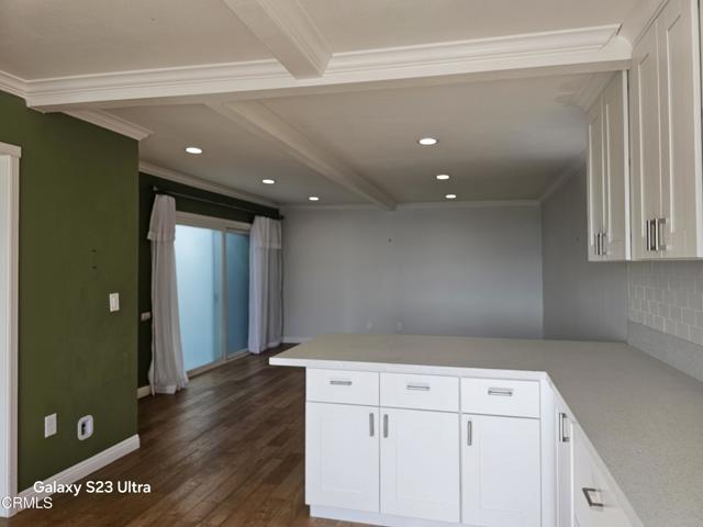 Detail Gallery Image 17 of 36 For 2708 Pinelawn Dr, La Crescenta,  CA 91214 - 4 Beds | 3 Baths