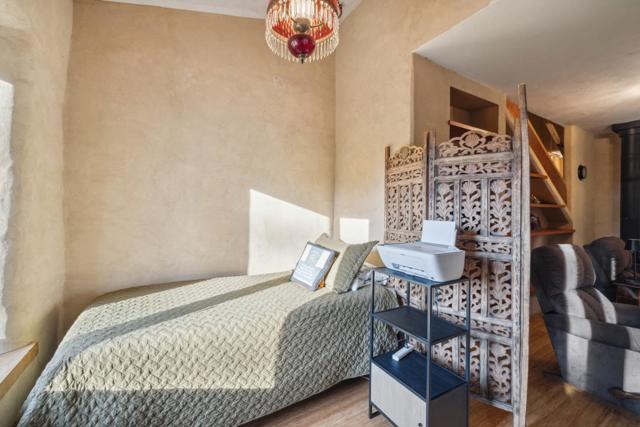 18010 Moonrise Road, Boulder Creek CA: https://media.crmls.org/mediaz/35fca6f8-a34d-431f-8107-530651f4be4c.jpg