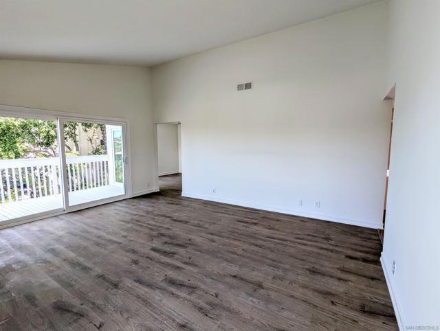 9347 Kahlua Way, Spring Valley CA: https://media.crmls.org/mediaz/35fd4b14-dbb7-4566-a72e-c2fa1f3b71f1.jpg