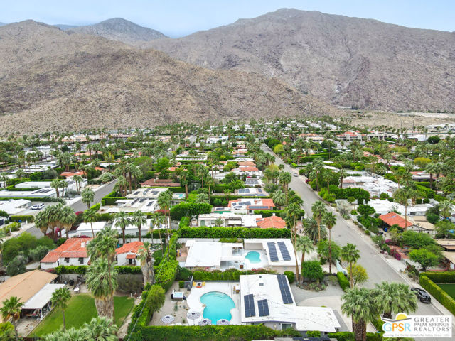 281 E Ocotillo Avenue, Palm Springs CA: https://media.crmls.org/mediaz/35fdb837-ed7a-4bf7-8ff7-397704f63ca0.jpg