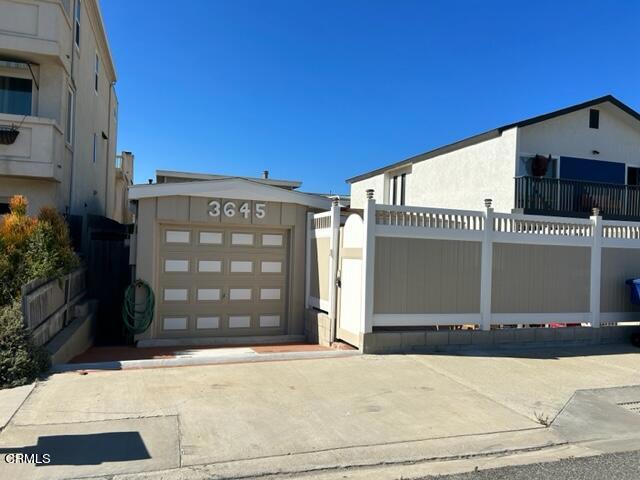 3645 Sunset LN