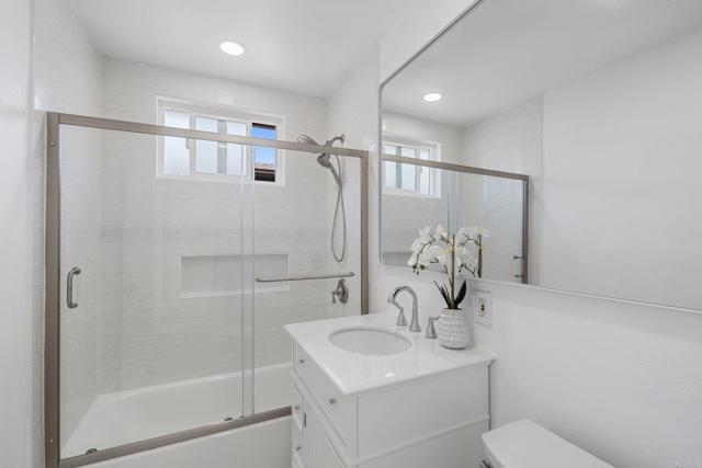 1745 Acorn St, Escondido CA: https://media.crmls.org/mediaz/35ff4820-c010-423b-8844-eaf8c80a3aeb.jpg