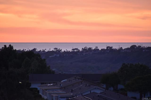 Detail Gallery Image 4 of 67 For 3902 Vista Campana #1,  Oceanside,  CA 92057 - 2 Beds | 2 Baths