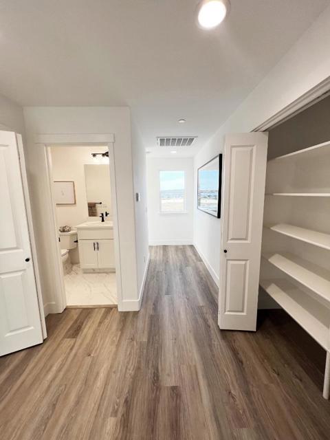 1103 Scout Peak Way, Hollister CA: https://media.crmls.org/mediaz/3600d8a6-6021-4895-93dc-a7bd8dcf55ab.jpg