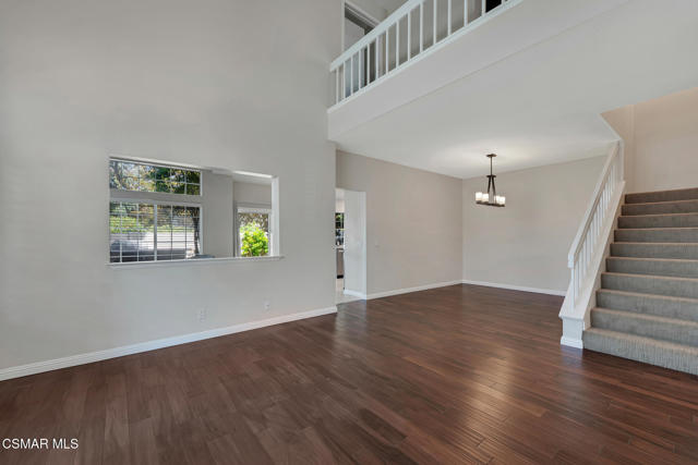 180 Windrose Drive, Newbury Park CA: https://media.crmls.org/mediaz/3600d9c0-8c5c-4a1e-b863-d13016ca8fe3.jpg