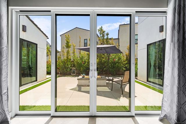 5347 Morning Sage Way, San Diego CA: https://media.crmls.org/mediaz/3600db93-6190-43ec-92ed-21d99c5de611.jpg