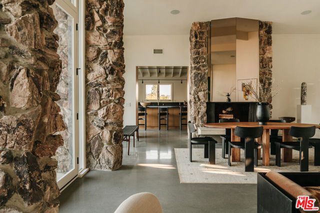 8559 Edwin Drive, Los Angeles CA: https://media.crmls.org/mediaz/3600f12c-ddd3-45f5-9414-882f489eea7e.jpg