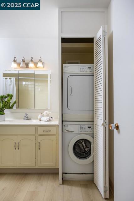 1349 Running Springs Rd, Walnut Creek CA: https://media.crmls.org/mediaz/3601a615-cec8-4f1d-8a38-de7c84581beb.jpg