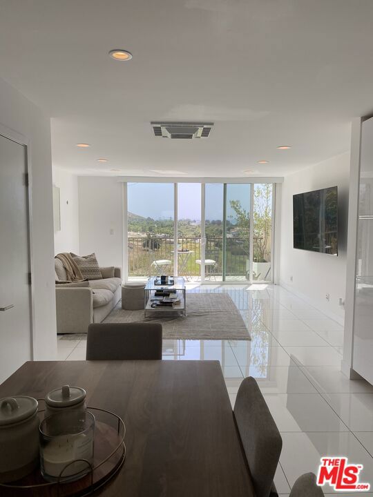 Drew Fenton | 23901 Civic Center Way Malibu CA | MLS: 7355618